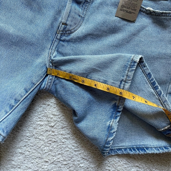 NWT Levi's 501 High Rise Mid Thigh Shorts Size 30 - Picture 8 of 10